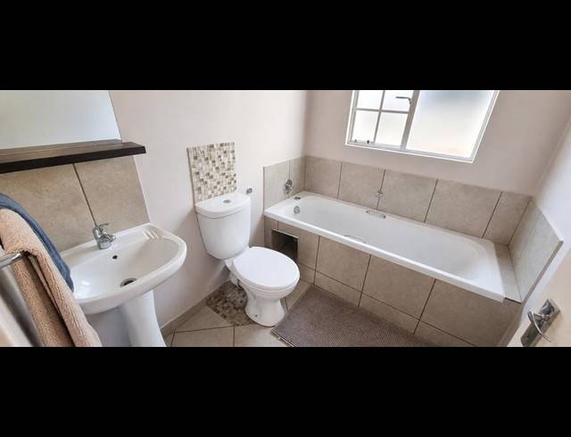 2 BEDROOM TOWNHOUSE FOR SALE IN THE REEDS
